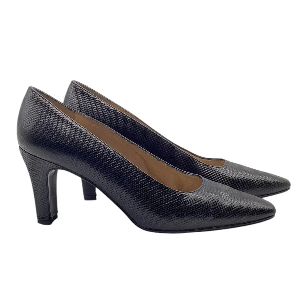 Stuart Weitzman Pumps Women’s Size 5.5 Embossed Leather in Black